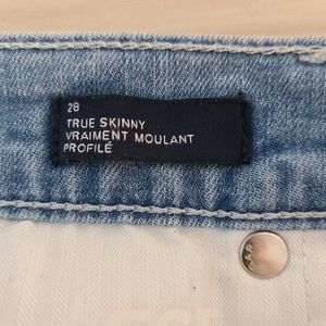 True Skinny Gap Jeans size 28